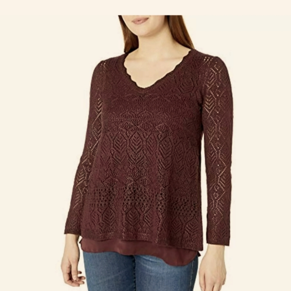 Large Nic+ Zoe v-neck breathable sweater